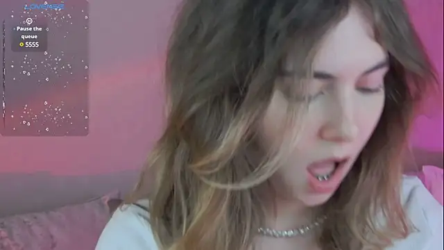 chloi hes online show from 25, 12, 2024