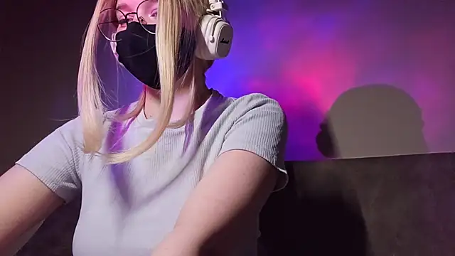 DanaWard online show from 4, 3, 2026