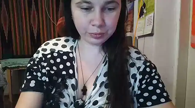 Cora Maro online show from 1, 2, 2025