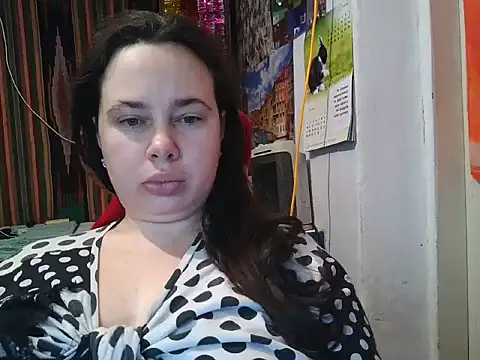 Cora Maro online show from 1, 2, 2025