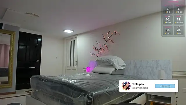 charolbruce 1 online show from 28, 3, 2026