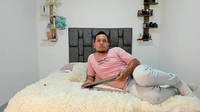 KattiaRose online show from 1, 3, 2025