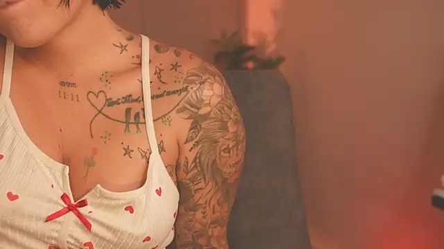 LorenRosse online show from 23, 11, 2025