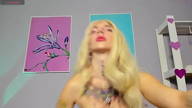 Snapshot of AnneTenet chatting on 15, 12, 2024 AnneTenet online show from 15, 12, 2024