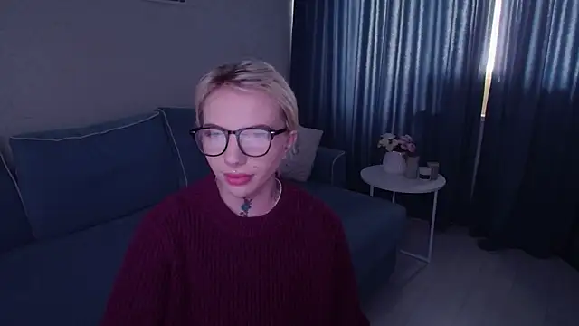 Snapshot of AnneTenet chatting on 3, 10, 2025 AnneTenet online show from 3, 10, 2025