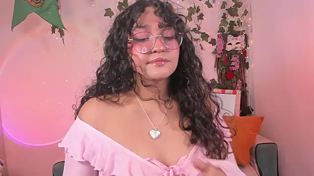 Snapshot of cutepie_uwu_ chatting on 26, 2, 2025 cutepie uwu online show from 26, 2, 2025