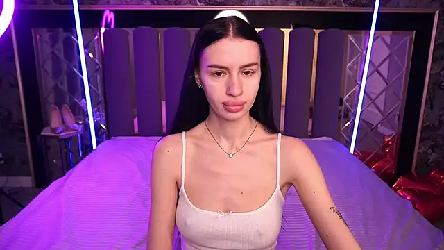 Snow WhiteeeX online show from 9, 2, 2026