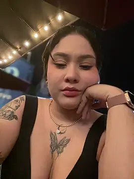 Snapshot of AHRI_LEE chatting on 23, 2, 2025 AHRI LEE online show from 23, 2, 2025