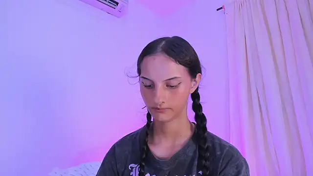 ninaht online show from 12, 4, 2026