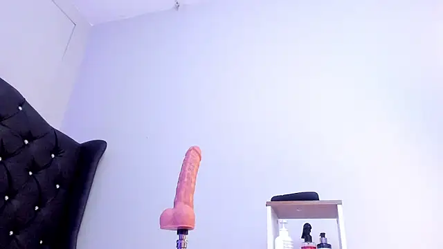 lannarusso  online show from 20, 2, 2025