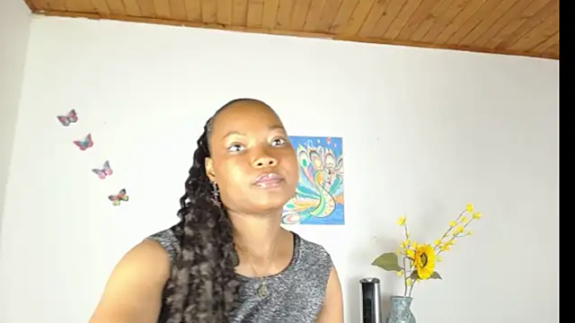 Snapshot of Madison__12 chatting on 4, 1, 2025 Madison  12 online show from 4, 1, 2025