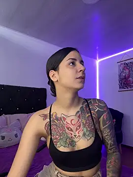 Snapshot of Alice_woodville chatting on 8, 12, 2024 Alice woodville online show from 8, 12, 2024