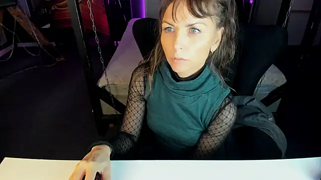 Elizabe th online show from 9, 2, 2025