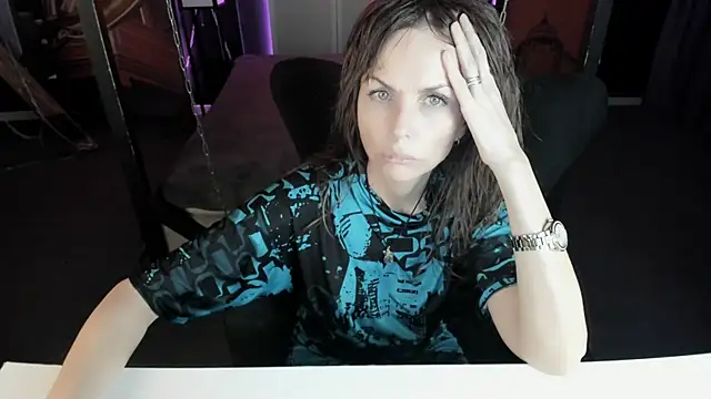 Elizabe th online show from 15, 3, 2025