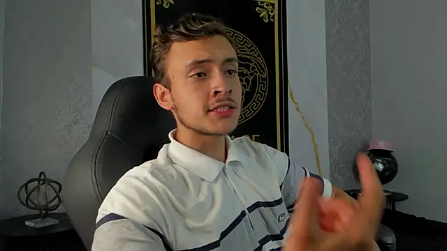 Desmon Clark online show from 5, 2, 2025