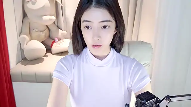 Snapshot of initial-lucky chatting on 13, 1, 2025 initial-lucky online show from 13, 1, 2025