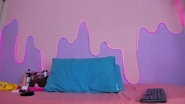 Mingie Rouse online show from 5, 3, 2026