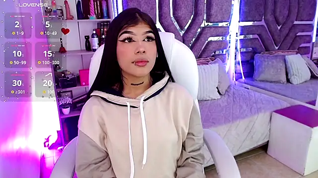 AliceWalker 11 online show from 18, 11, 2025