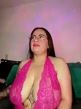 Snapshot of soofy__ chatting on 17, 10, 2025 soofy   online show from 17, 10, 2025