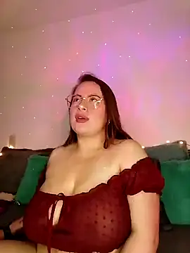 Snapshot of soofy__ chatting on 20, 10, 2025 soofy   online show from 20, 10, 2025