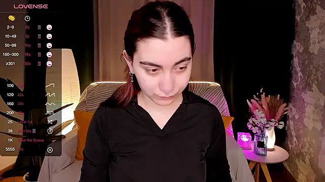 hannacheekss  online show from 10, 3, 2026