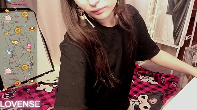 Emily Strikeee online show from 10, 4, 2026