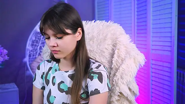 EvaThopson online show from 14, 2, 2026