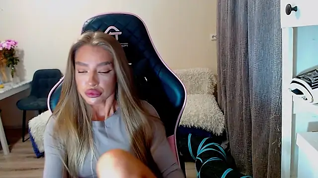 lonely dreamm online show from 13, 12, 2024