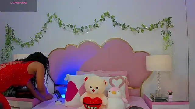 NahiaraReina online show from 22, 12, 2025