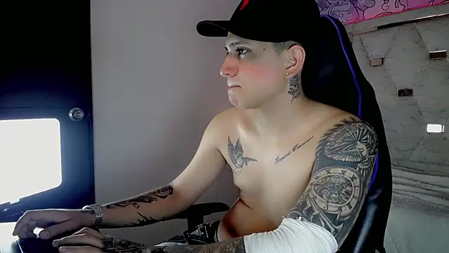 Brayan lopezz online show from 28, 4, 2026