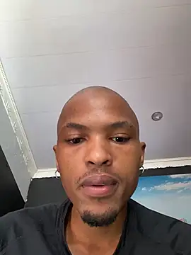 Snapshot of BlueIceCube chatting on 24, 2, 2025 BlueIceCube online show from 24, 2, 2025