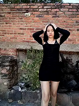 sweet outdoor charm online show from 5, 2, 2026