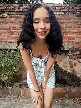 sweet outdoor charm online show from 22, 2, 2026