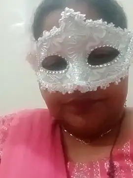 Snapshot of seemi_bhabhi chatting on 22, 1, 2025 seemi bhabhi online show from 22, 1, 2025