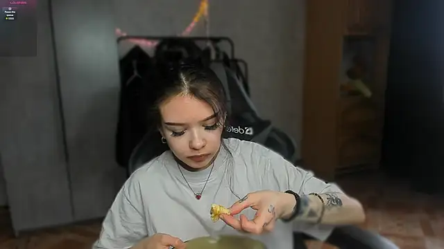 SweetyDeviliya online show from 9, 4, 2026