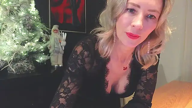 Snapshot of _Maddalena_ chatting on 24, 12, 2024  Maddalena  online show from 24, 12, 2024
