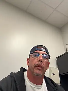 Snapshot of mike_hawks_nice chatting on 17, 9, 2025 mike hawks nice online show from 17, 9, 2025
