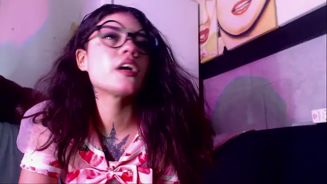 Maria 01020 online show from 22, 7, 2026