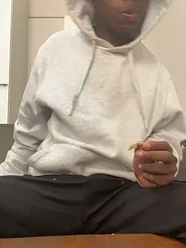 Snapshot of Mischevous_T69 chatting on 3, 10, 2025 Mischevous T69 online show from 3, 10, 2025