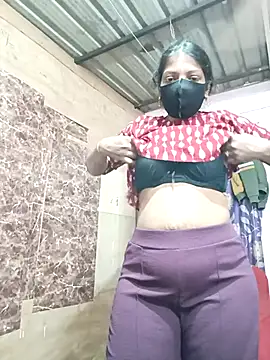 queensenorita online show from 5, 4, 2026