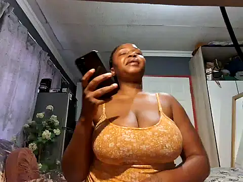 Snapshot of EbonyRose9 chatting on 13, 1, 2025 EbonyRose9 online show from 13, 1, 2025