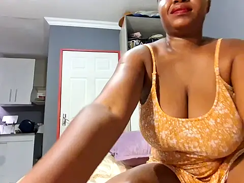 Snapshot of EbonyRose9 chatting on 22, 1, 2025 EbonyRose9 online show from 22, 1, 2025