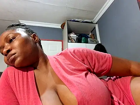 Snapshot of EbonyRose9 chatting on 23, 2, 2025 EbonyRose9 online show from 23, 2, 2025