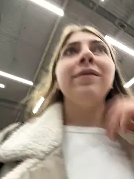 Snapshot of Sunny___Bunny chatting on 30, 12, 2024 Sunny Bunny online show from 30, 12, 2024