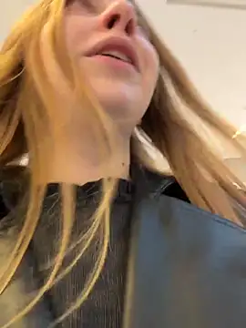 Snapshot of Sunny___Bunny chatting on 22, 2, 2026 Sunny Bunny online show from 22, 2, 2026