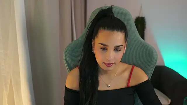 mila  denver online show from 28, 1, 2025