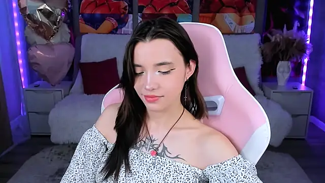 as1an girlfriend online show from 7, 4, 2026