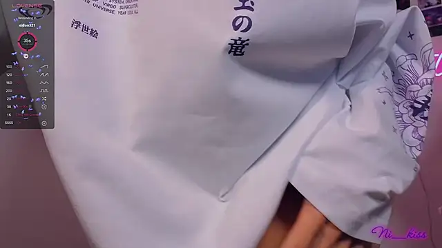 Snapshot of _ni_kiss chatting on 28, 9, 2025 ni kiss online show from 28, 9, 2025