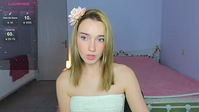 Wild Sophie  online show from 22, 11, 2025