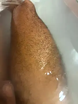 Snapshot of SensualG300 chatting on 5, 11, 2025 SensualG300 online show from 5, 11, 2025